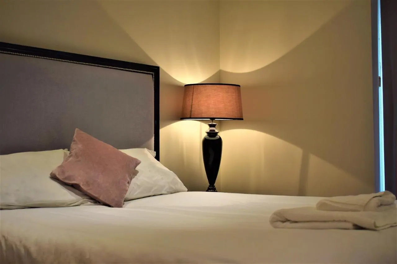 Lux Living Apartments - Alpha Apartments Cambridge